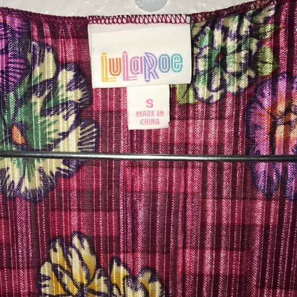 LuLaRoe Shirley cardigan kimono floral pink red Small FIRM on PRICE NWT - Picture 2 of 5